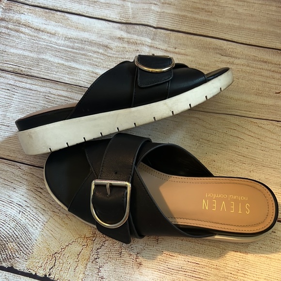 Like new Steven by Steve Madden slides - Picture 5 of 5